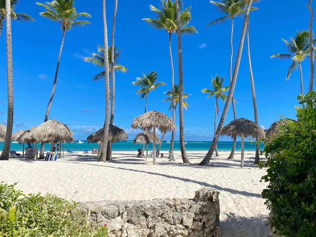 Rooftop Pool Ducassi Suites - Playa Bavaro - Free Wifi & Parking - Best Location Punta Cana