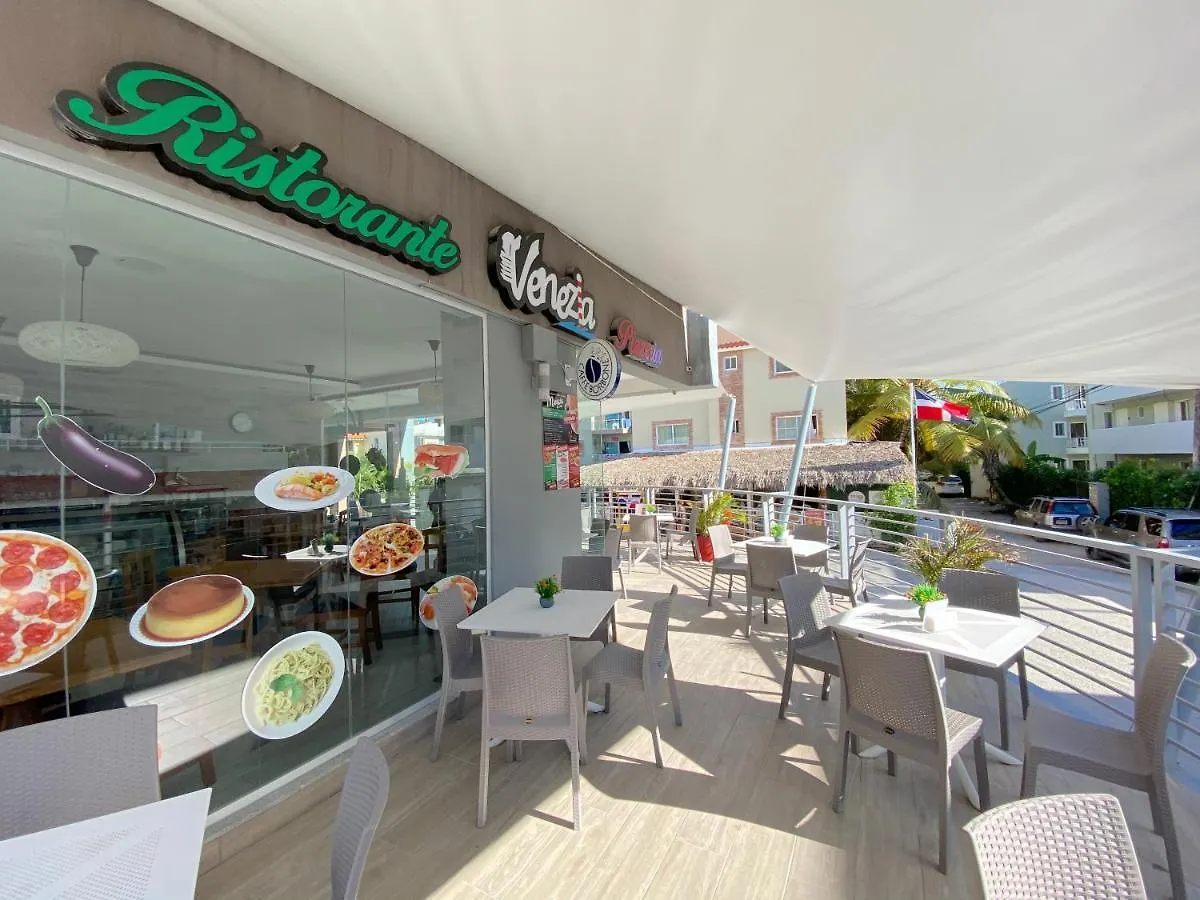 Rooftop Pool Ducassi Suites - Playa Bavaro - Free Wifi & Parking - Best Location Punta Cana 5*,