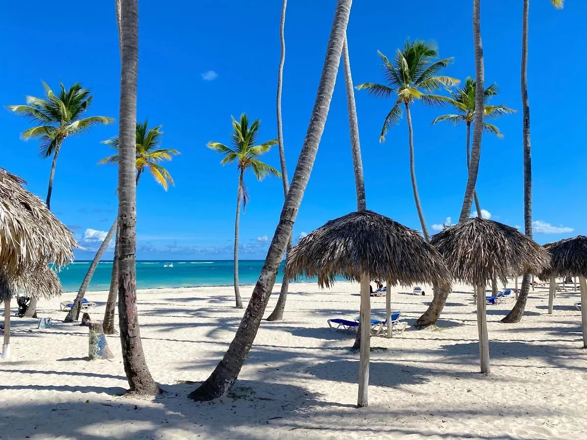Rooftop Pool Ducassi Suites - Playa Bavaro - Free Wifi & Parking - Best Location Punta Cana 5*,