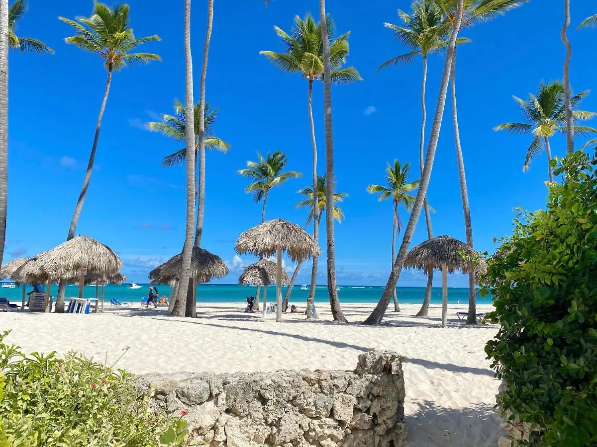 Rooftop Pool Ducassi Suites - Playa Bavaro - Free Wifi & Parking - Best Location Punta Cana